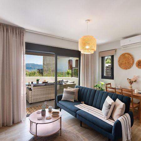 Blue Horizon Seaside Suite By Imagine Lefkada นิเกียนา ภายนอก รูปภาพ