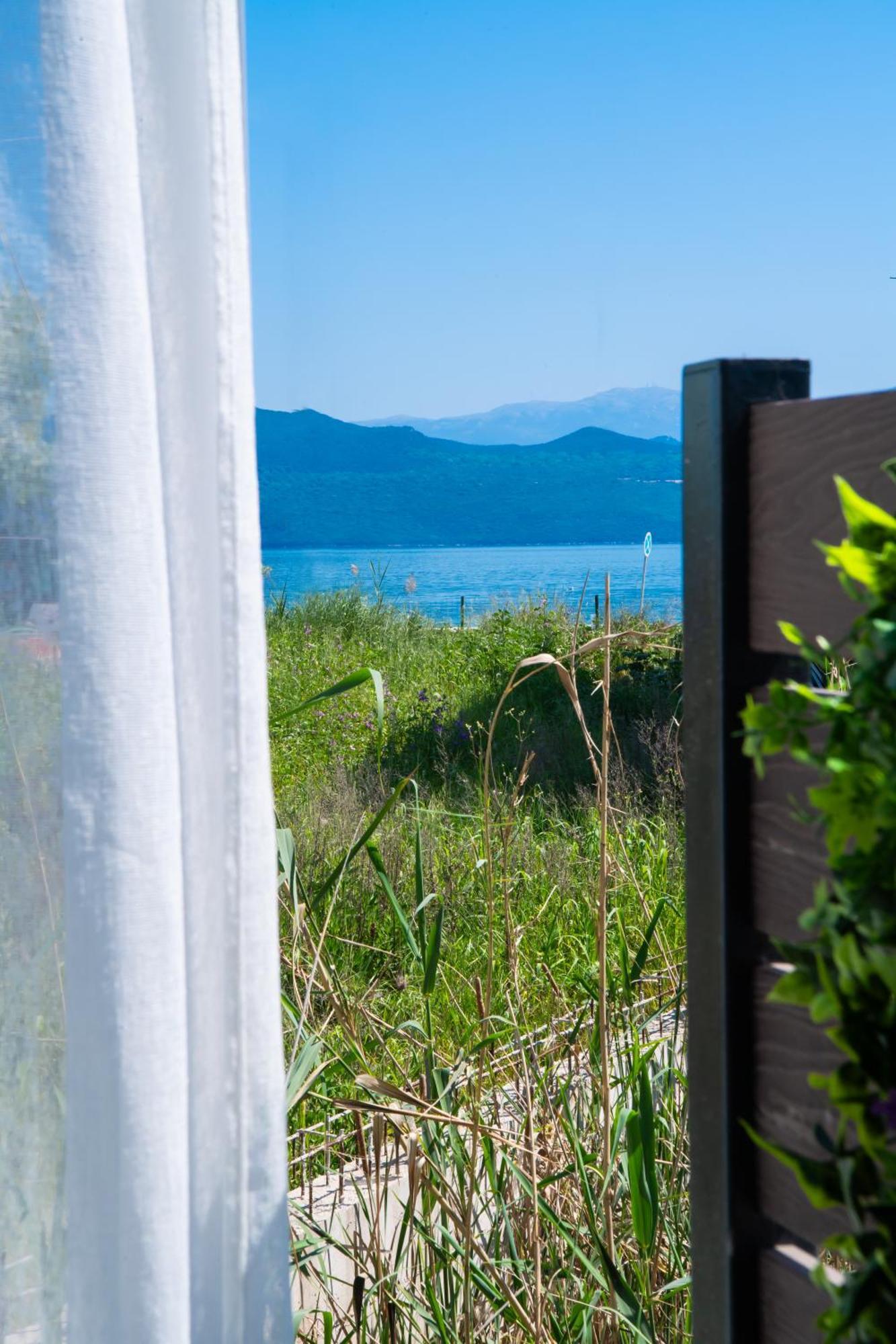 Blue Horizon Seaside Suite By Imagine Lefkada นิเกียนา ภายนอก รูปภาพ